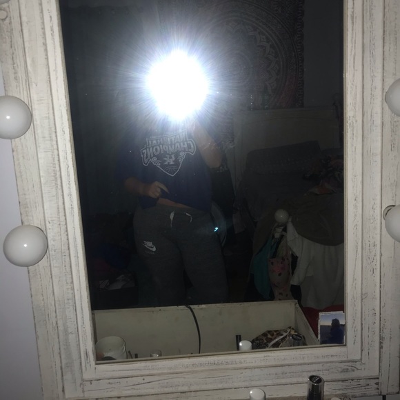 nike joggers/sweatpants - Picture 3 of 4